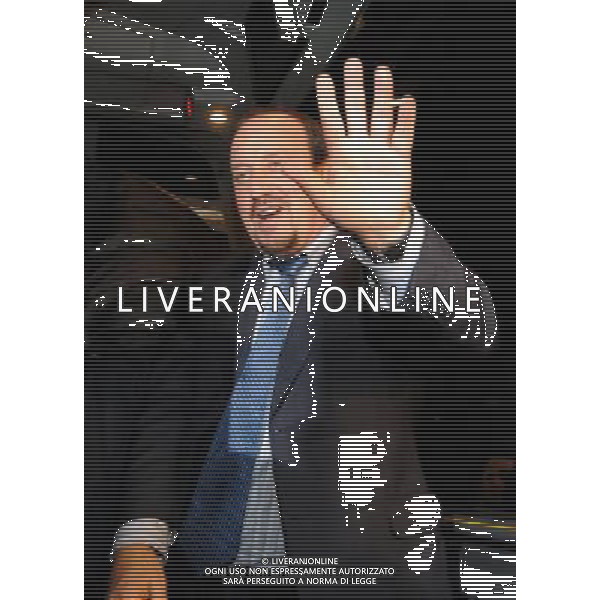 AEROPORTO MALPENSA (VA) 18/12/2010 RIENTRO DEI CALCIATORI DELL\' INTER DOPO LA CONQUISTA DELLA COPPA INTERCONTINENTALE NELLA FOTO RAFA BENITEZ FOTO ROMANO/AG ALDO LIVERANI
