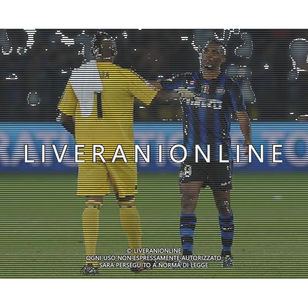 FIFA Club World Cup UAE 2010 Finale 1¡-2¡ Posto Abu Dhabi (Emirati Arabi) Zayed Sports City - 18.12.2010 TP Mazembe Englebert-FC Inter Nella Foto:Samuel Eto\'o-Muteba Kidiaba /Ph.Vitez-Ag. Aldo Liverani