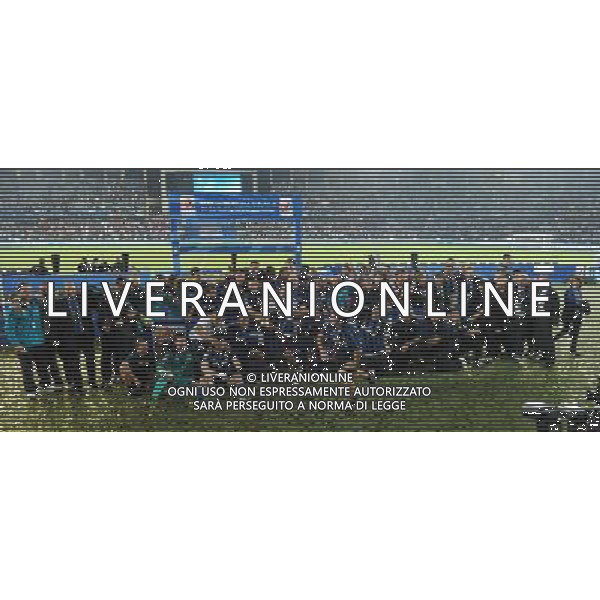 FIFA Club World Cup UAE 2010 Finale 1¡-2¡ Posto Abu Dhabi (Emirati Arabi) Zayed Sports City - 18.12.2010 TP Mazembe Englebert-FC Inter Nella Foto:Gruppo Inter con la coppa intercontinentale /Ph.Vitez-Ag. Aldo Liverani