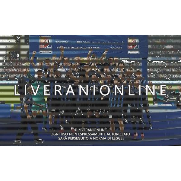 FIFA Club World Cup UAE 2010 Finale 1¡-2¡ Posto Abu Dhabi (Emirati Arabi) Zayed Sports City - 18.12.2010 TP Mazembe Englebert-FC Inter Nella Foto:Premiazione Javier Zanetti con la coppa intercontinentale /Ph.Vitez-Ag. Aldo Liverani