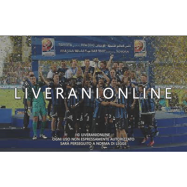 FIFA Club World Cup UAE 2010 Finale 1¡-2¡ Posto Abu Dhabi (Emirati Arabi) Zayed Sports City - 18.12.2010 TP Mazembe Englebert-FC Inter Nella Foto:Premiazione Javier Zanetti con la coppa intercontinentale /Ph.Vitez-Ag. Aldo Liverani