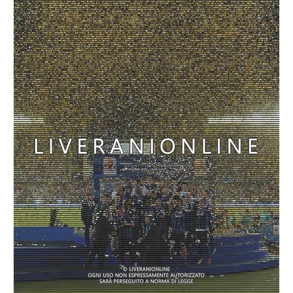 FIFA Club World Cup UAE 2010 Finale 1¡-2¡ Posto Abu Dhabi (Emirati Arabi) Zayed Sports City - 18.12.2010 TP Mazembe Englebert-FC Inter Nella Foto:Premiazione Javier Zanetti con la coppa intercontinentale /Ph.Vitez-Ag. Aldo Liverani