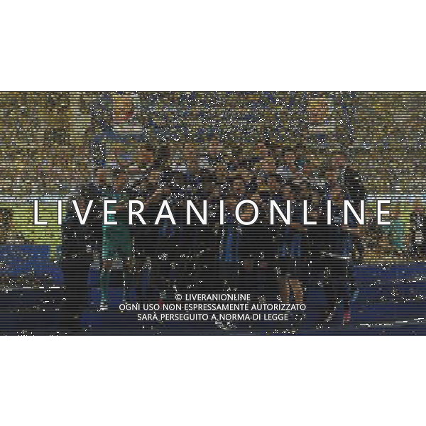 FIFA Club World Cup UAE 2010 Finale 1¡-2¡ Posto Abu Dhabi (Emirati Arabi) Zayed Sports City - 18.12.2010 TP Mazembe Englebert-FC Inter Nella Foto:Premiazione Javier Zanetti con la coppa intercontinentale /Ph.Vitez-Ag. Aldo Liverani