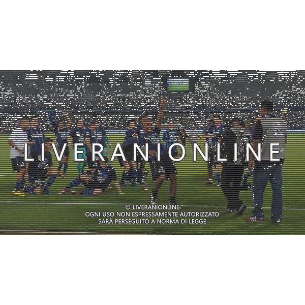 FIFA Club World Cup UAE 2010 Finale 1¡-2¡ Posto Abu Dhabi (Emirati Arabi) Zayed Sports City - 18.12.2010 TP Mazembe Englebert-FC Inter Nella Foto:Squadra esulta con la coppa intercontinentale /Ph.Vitez-Ag. Aldo Liverani