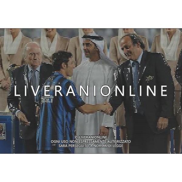 FIFA Club World Cup UAE 2010 Finale 1¡-2¡ Posto Abu Dhabi (Emirati Arabi) Zayed Sports City - 18.12.2010 TP Mazembe Englebert-FC Inter Nella Foto:Javier Zanetti-Michel Platini /Ph.Vitez-Ag. Aldo Liverani