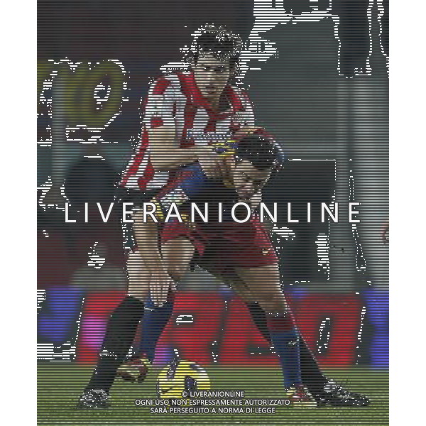 FC Barcelona\'s Xavi Hernandez (f) and Atletic de Bilbao\'s Javi Martinez during King\'s Cup of Spain match.December 21,2010. (ALTERPHOTOS/Acero) - ALFAQUI - AG. ALDO LIVERANI SAS ITALY ONLY PARTITA CALCIO BARCELLONA vs ATLETICO DI BILBAO: COPPA DEL RE SPAGNA 2010