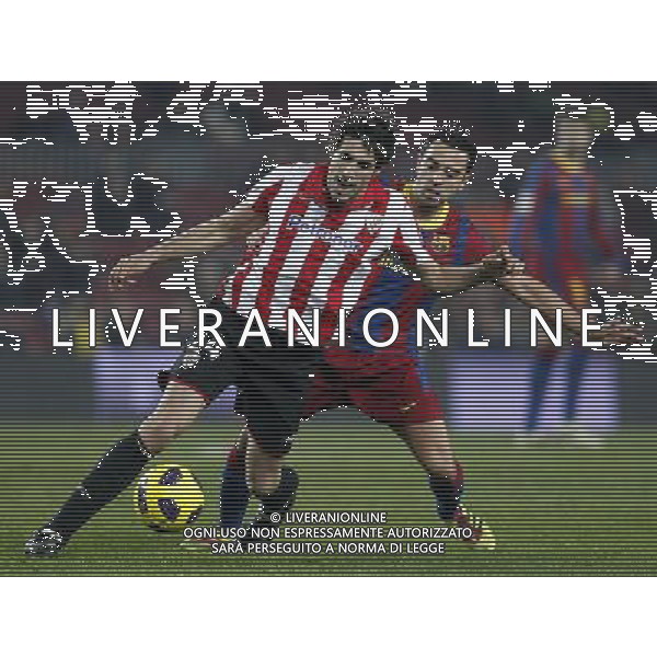 Atletic de Bilbao\'s Javi Martinez (f) and FC Barcelona\'s Xavi Hernandez during King\'s Cup of Spain match.December 21,2010. (ALTERPHOTOS/Acero) - ALFAQUI - AG. ALDO LIVERANI SAS ITALY ONLY PARTITA CALCIO BARCELLONA vs ATLETICO DI BILBAO: COPPA DEL RE SPAGNA 2010