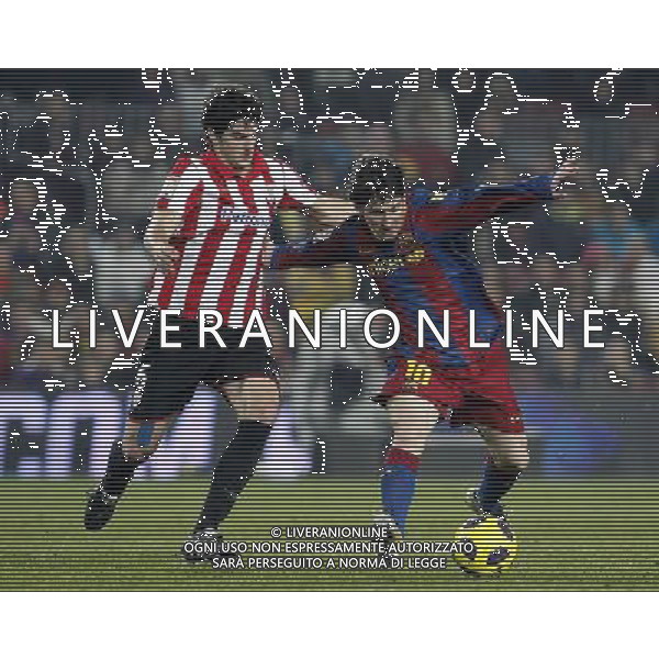 FC Barcelona\'s Leo Messi (r) and Atletic de Bilbao\'s Mikel San Jose during King\'s Cup of Spain match.December 21,2010. (ALTERPHOTOS/Acero) - ALFAQUI - AG. ALDO LIVERANI SAS ITALY ONLY PARTITA CALCIO BARCELLONA vs ATLETICO DI BILBAO: COPPA DEL RE SPAGNA 2010