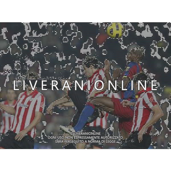 FC Barcelona\'s Eric Abidal (r) and Atletic de Bilbao\'s Javi Martinez during King\'s Cup of Spain match.December 21,2010. (ALTERPHOTOS/Acero) - ALFAQUI - AG. ALDO LIVERANI SAS ITALY ONLY PARTITA CALCIO BARCELLONA vs ATLETICO DI BILBAO: COPPA DEL RE SPAGNA 2010