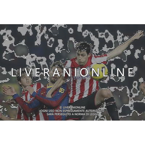 Atletic de Bilbao\'s Andoni Iraola (r) and FC Barcelona\'s Gerard Pique during King\'s Cup of Spain match.December 21,2010. (ALTERPHOTOS/Acero) - ALFAQUI - AG. ALDO LIVERANI SAS ITALY ONLY PARTITA CALCIO BARCELLONA vs ATLETICO DI BILBAO: COPPA DEL RE SPAGNA 2010