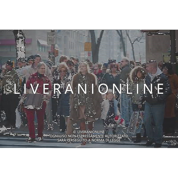 Shoppers in Midtown Manhattan on Super Saturday, December 18, 2010. Super Saturday marks the last weekend before Christmas and is the second busiest shopping day of the year, after Black Friday. (© Richard B. Levine) AG. ALDO LIVERANI SAS ITALY ONLY