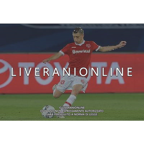 FIFA Club World Cup UAE 2010 Finale 3¡-4¡ Posto Abu Dhabi (Emirati Arabi) Zayed Sports City - 18.12.2010 Sport Club Internacional-Seongnam Ilhwa FC Nella Foto:Andres D\'Alessandro /Ph.Vitez-Ag. Aldo Liverani