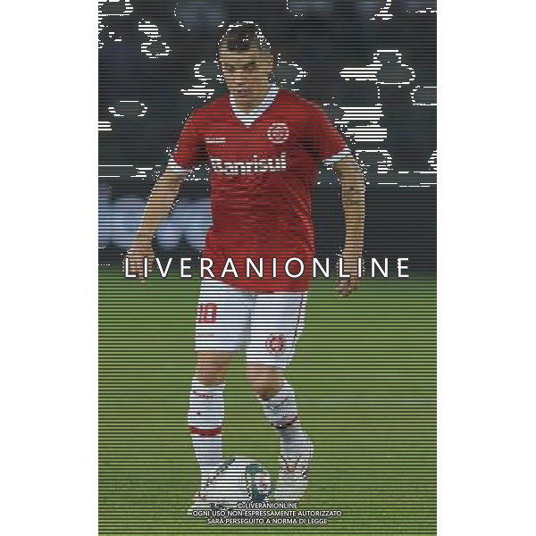 FIFA Club World Cup UAE 2010 Finale 3¡-4¡ Posto Abu Dhabi (Emirati Arabi) Zayed Sports City - 18.12.2010 Sport Club Internacional-Seongnam Ilhwa FC Nella Foto:Andres D\'Alessandro /Ph.Vitez-Ag. Aldo Liverani