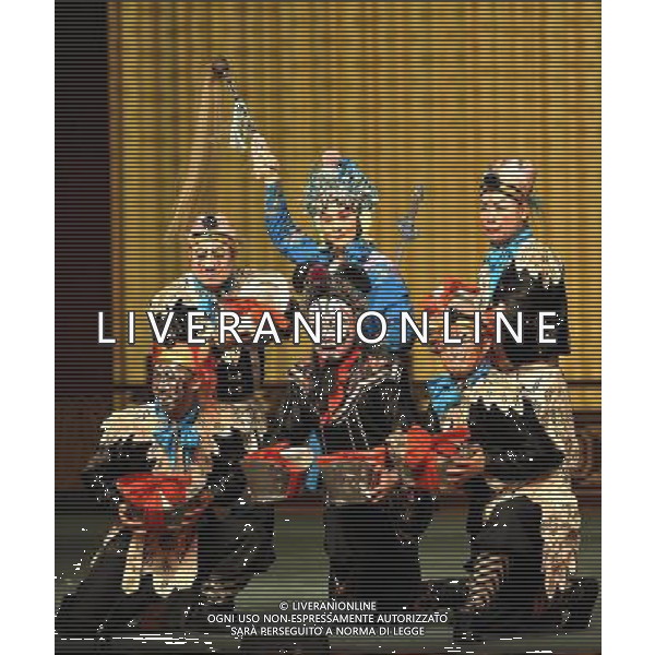 Guangxi Zhuang - Artisti da compagnia dell\'Opera di Pechino Mei Lanfang si esibiscono durante uno spettacolo nella capitale della Cina sud-occidentale di Guangxi Zhuang Regione Autonoma, 24 dicembre, 2010. Mei Lanfang era un maestro tardo Pechinese del Teatro dell\' Opera della Cina. (/ giugno Liu) AG. ALDO LIVERANI SAS ITALY ONLY