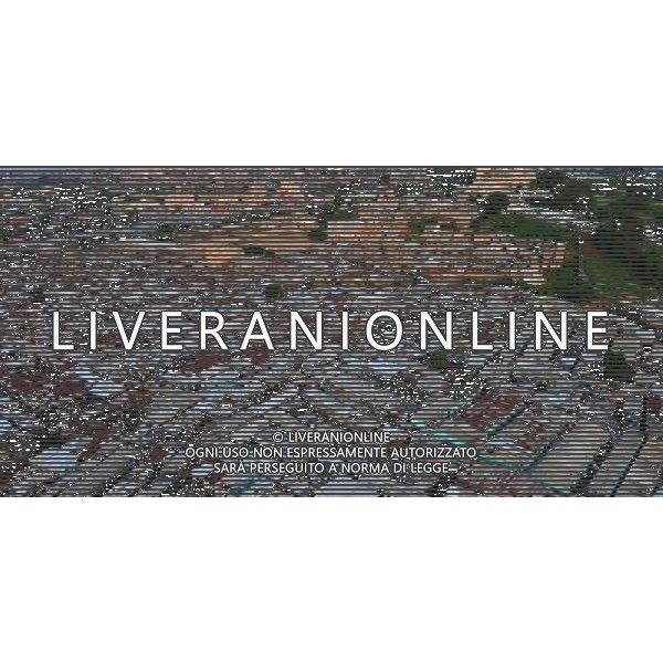 (101230) -- ABIDJAN, Dec. 30, 2010 () -- The photo taken on Dec. 27, 2010 shows a bird\'s eye view of Abidjan, the economic capital of Cote d\'Ivoire. Since the presidential run-off on Nov. 28, Cote d\'Ivoire has been in political gridlock with both Laurent Gbagbo and Alassane Ouattara sworn in as president. (/Zhao Yingquan) (wjd) ©photoshot/Agenzia Aldo Liverani Sas - ITALY ONLY - Veduta panoramica aerea di Abidjan, la capitale economica della Costa d\'Avorio 30/12/2010
