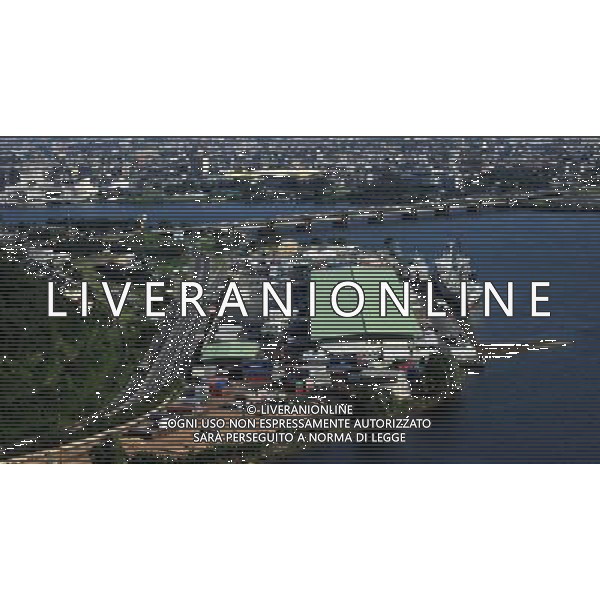 (101230) -- ABIDJAN, Dec. 30, 2010 () -- The photo taken on Dec. 27, 2010 shows a bird\'s eye view of Abidjan, the economic capital of Cote d\'Ivoire. Since the presidential run-off on Nov. 28, Cote d\'Ivoire has been in political gridlock with both Laurent Gbagbo and Alassane Ouattara sworn in as president. (/Zhao Yingquan) (wjd) ©photoshot/Agenzia Aldo Liverani Sas - ITALY ONLY - Veduta panoramica aerea di Abidjan, la capitale economica della Costa d\'Avorio 30/12/2010
