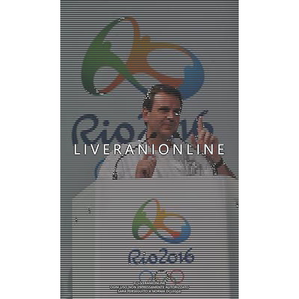 (110101) -- RIO DE JANEIRO, Jan. 1, 2011 () -- Rio de Janeiro\'s Mayor Eduardo Paes speaks at the press conference in Copacabana Palace in Rio de Janeiro, Brazil, Dec. 31, 2010. Rio 2016 Olympic Games Emblem was launched on Friday. (/Song Weiwei) ©photoshot/Agenzia Aldo Liverani Sas - ITALY ONLY - Conferenza stampa al Copacabana Palace di Rio de Janeiro, Brasile per la presentazione ufficiale del simbolo, logo dei Giochi Olimpici, Olimpiadi di Rio 2016, 31 dicembre 2010.