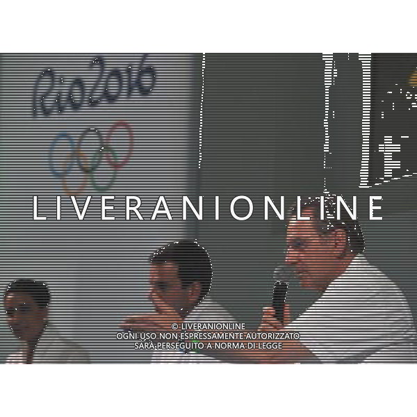 (110101) -- RIO DE JANEIRO, Jan. 1, 2011 () -- Jacques Rogge(R), President of the International Olympic Committee(IOC) speaks at the press conference in Copacabana Palace in Rio de Janeiro, Brazil, Dec. 31, 2010. Rio 2016 Olympic Games Emblem was launched on Friday, before the coming of new year. (/Song Weiwei) ©photoshot/Agenzia Aldo Liverani Sas - ITALY ONLY - Conferenza stampa al Copacabana Palace di Rio de Janeiro, Brasile per la presentazione ufficiale del simbolo, logo dei Giochi Olimpici, Olimpiadi di Rio 2016, 31 dicembre 2010.