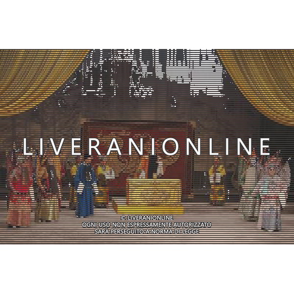PECHINO, 4 gennaio 2011 () - Performers dell\'Opera di Pechino, Addio mia concubina a Pechino, capitale della Cina, 3 gennaio 2011. L\'opera racconta la morte di Xiang Yu, il sedicente \'Hegemon-re di Chu occidentale\' che ha combattuto per l\'unificazione della Cina Liu Bang, l\'eventuale fondatore della dinastia Han. AG. ALDO LIVERANI SAS ITALY ONLY 