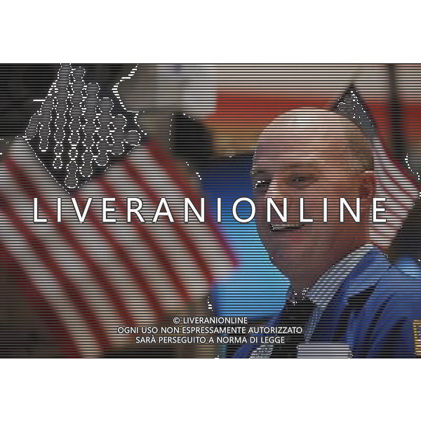 NEW YORK, 3 gen 2011 () - Un trader lavora sul trading floor del New York Stock Exchange di New York, Stati Uniti, 3 gennaio 2011. Borsa di New York AG. ALDO LIVERANI SAS ITALY ONLY