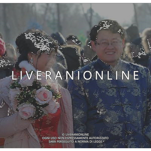 110106) -- HARBIN, Jan. 6, 2011 () -- An newlywed couple attend an international group wedding ceremony in Harbin, capital of northeast China\'s Heilongjiang Province, Jan. 6, 2011. A total of 18 couples from several countries and regions enjoyed the romantic moment together in Harbin Thursday. (/Wang Song) (lb) ©photoshot/Agenzia Aldo Liverani Sas - ITALY ONLY - Matrimonio - Un totale di 18 coppie di Sposi insieme provenienti da diversi paesi e regioni durante una cerimonia di nozze internazionale di gruppo ad Harbin, capitale della Cina nord-est della provincia di Heilongjiang, 6 gennaio 2011.