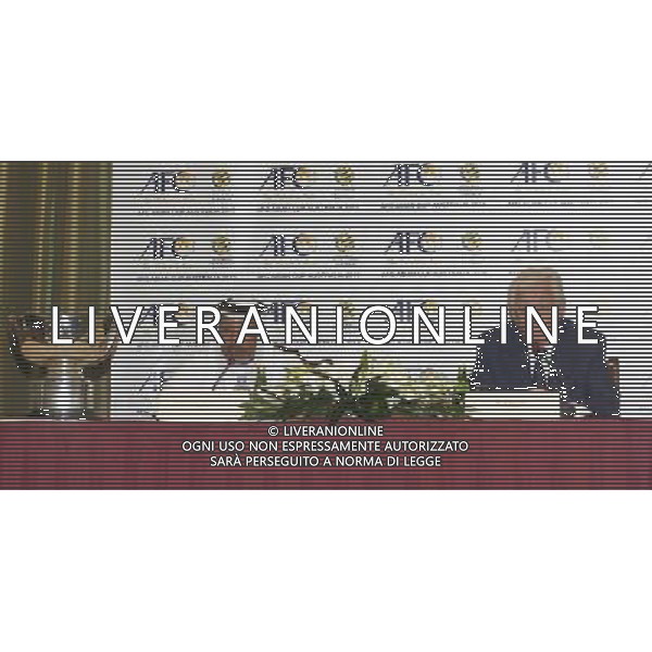 (110106) -- DOHA, Jan. 6, 2011 () -- Mohamed BinHammam Al- Abdulla(L), President of Asian Football Confederation (AFC) and Frank Lowy, Chairman of Football Federation of Australia (FFA) attend a press conference in Doha, capital of Qatar, Jan. 5, 2011. Australia was announced to be the host nation for the 2015 Asian Cup here Wednesday. (/Maneesh Bakshi) ©photoshot/Agenzia Aldo Liverani Sas - ITALY ONLY - 24mo congresso dell\'Asian Football Confederation (AFC) a Doha, capitale del Qatar, 6 gennaio 2011.