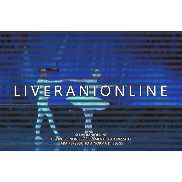 (110107) -- TAIZHOU, Jan. 7, 2011 () -- Artists from Royal Russian Ballet present the Swan Lake in Wenling, east China\'s Zhejiang Province, Jan. 6, 2011. (/Wu Pengfei) (xzj) ©photoshot/Agenzia Aldo Liverani Sas - ITALY ONLY - Artisti Ballerini del Balletto Russo Reale presentare il lago dei cigni a Wenling, a est della Cina provincia di Zhejiang, 6 gennaio 2011