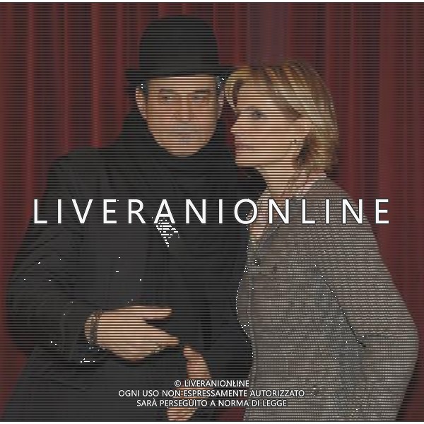 MILANO 10/1/2011 TEATRO MANZONI VIA MANZONI PRESENTAZIONE DELLO SPETTACOLO TEATRALE: \'IL CATALOGO\' NELLA FOTO ISABELLA FERRARI ED ENNIO FANTASTICHINI FOTO ROMANO/AG ALDO LIVERANI