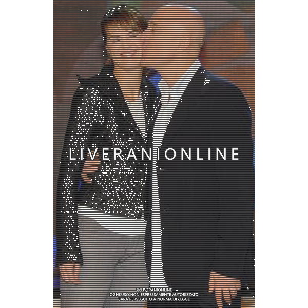 MILANO 11/1/2011 TEATRO DELL\' ARCIMBOLDI VIA DEL\' INNOVAZIONE, 20 PRESENTAZIONE DELLA 15a EDIZIONE TELEVISIVA DI ZELIG NELLA FOTO PAOLA CORTELLESI E CLAUDIO BISIO POSANO NELLA PAOLA CORTELLESI E CLAUDIO BISIO FOTO ROMANO/AG ALDO LIVERANI
