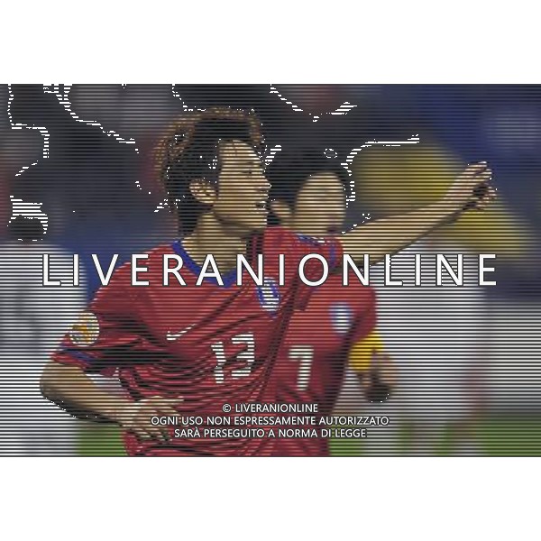 (110110) -- DOHA, Jan. 10, 2011 (Xinhua) -- South Korean player Koo Ja Cheol celebrates after he scores during the soccer match in Group C of the Asian Cup between South Korea and Bahrain in Doha, capital of Qatar, Jan. 10, 2011. South Korea won 2-1. (Xinhua/Tao Xiyi) (wjd) COPPA D\' ASIA 2011 GRUPPO C COREA DEL SUD VS BAHRAIN AG. ALDO LIVERANI SAS ITALY ONLY *** Local Caption ***