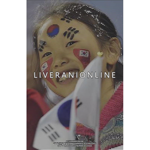 (110111) -- DOHA, Jan. 11, 2011 () -- A little girl of South Korea waits for the 2011 Asian Cup Group C soccer match between South Korea and Bahrain at Al Gharafa stadium in Doha, capital of Qatar, Jan. 10, 2011. South Korea won by 2-1. (/Tao Xiyi) COPPA D\' ASIA 2011 GRUPPO C COREA DEL SUD VS BAHRAIN AG. ALDO LIVERANI SAS ITALY ONLY *** Local Caption ***