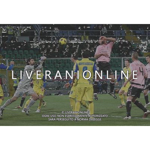 12-01-11 palermo : palermo - chievo coppa italia tim 2010-2011 Nella foto: squizzi anticipa migliaccio GIUSEPPE SERGI - ALDO LIVERANI 