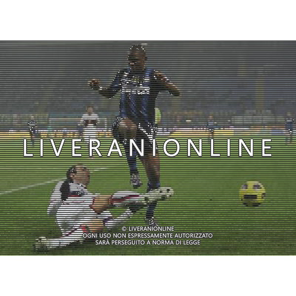 Inter - Genoa Coppa Italia Tim Cup 12/01/2011 nella foto samuel eto\'o e dainelli dario ©luzzani/Agenzia Aldo Liverani Sas