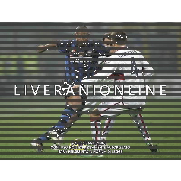 Milano 12-01-2011 Coppa Italia TIM CUP 2010/11 inter-genoa 3:2 nella foto maicon e domenico crisicto ph marco luzzani/ag aldo liverani s.a.s.