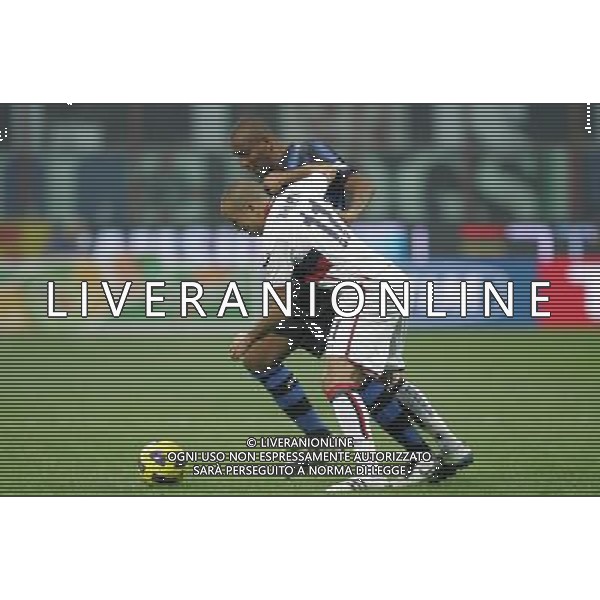 Milano 12-01-2011 Coppa Italia TIM CUP 2010/11 inter-genoa 3:2 nella foto maicon e houssine kharja ph marco luzzani/ag aldo liverani s.a.s.