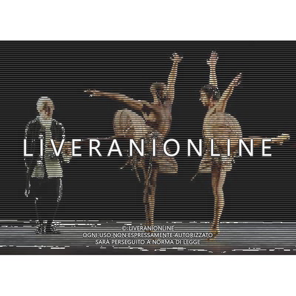 PECHINO, 12 gennaio 2011 () - Ballerini della Compagnia NazIonale di Danza Spagnola durante le prove di coreografia Nacho Duato presso il National Center for Performing Arts di Pechino, capitale della Cina AG. ALDO LIVERANI SAS ITALY NLY