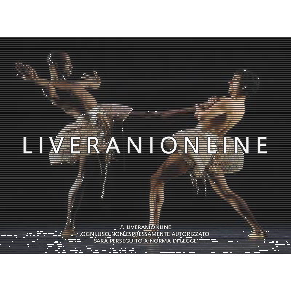 PECHINO, 12 gennaio 2011 () - Ballerini della Compagnia NazIonale di Danza Spagnola durante le prove di coreografia Nacho Duato presso il National Center for Performing Arts di Pechino, capitale della Cina AG. ALDO LIVERANI SAS ITALY NLY