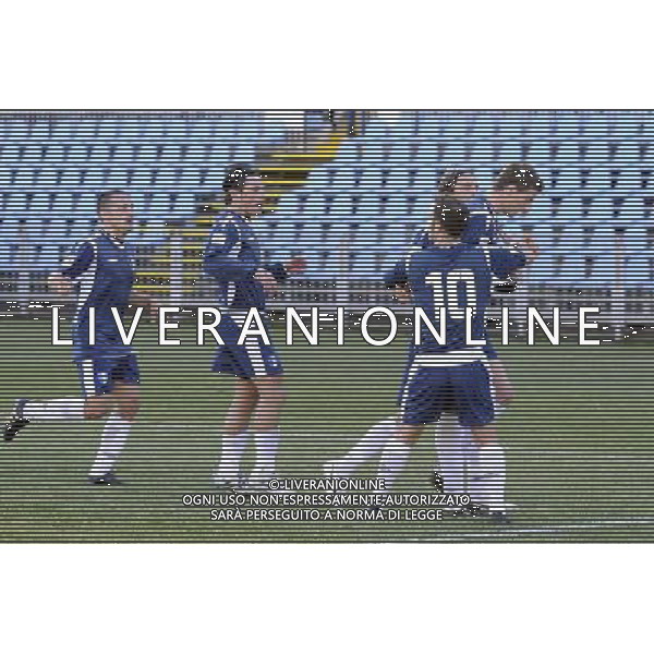 Roma - 15/01/2011 - Stadio Flaminio - Campionato Lega Pro 2010/2011 - Prima Divisione gir. B - Atletico Roma vs Pisa - nella foto: l\'esultanza dei giocatori dell\'atletico roma dopo il rigore di daniel ciofani © Fabrizio Corradetti - ag. Aldo Liverani Sas