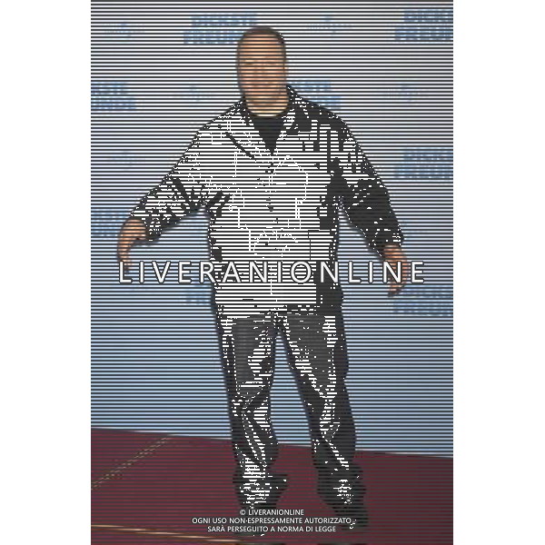 Actor Kevin James at the photocall for \'Dickste Freunde / The Dilemma\' at Hotel Adlon, Berlin ©FUTURE IMAGE/NEWSPIX/AG ALDO LIVERANI SAS - ITALY ONLY - *** Local Caption *** .