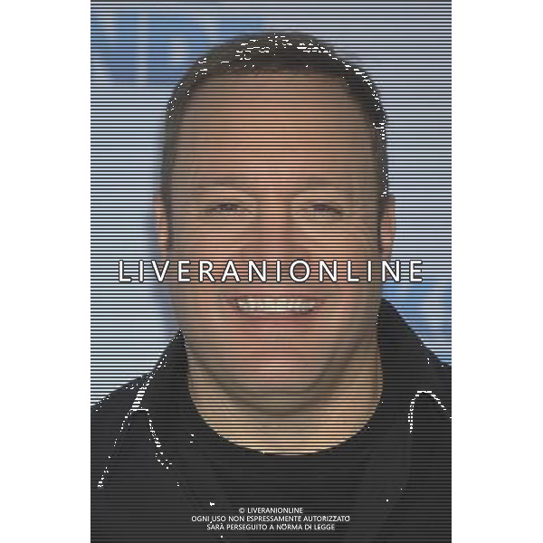 Actor Kevin James at the photocall for \'Dickste Freunde / The Dilemma\' at Hotel Adlon, Berlin ©FUTURE IMAGE/NEWSPIX/AG ALDO LIVERANI SAS - ITALY ONLY - *** Local Caption *** .