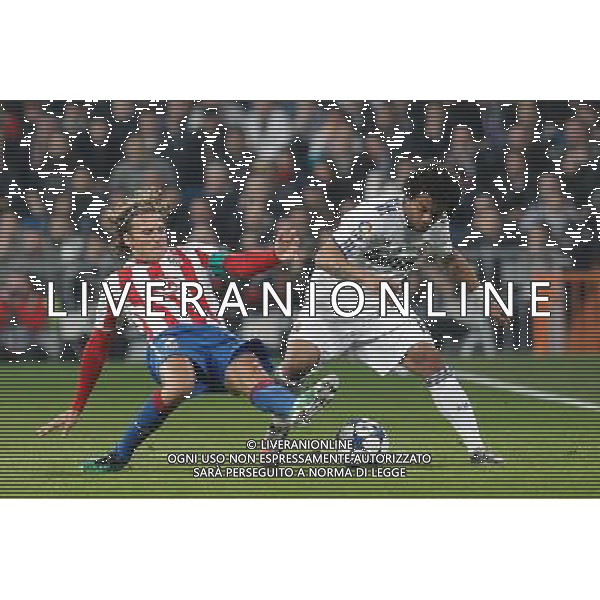 Atletico de Madrid\'s Diego Forlan and Real Madrid\'s Marcelo during spanish cup match on January 13th 2011. Photo: Cesar Cebolla / ALFAQUI AG ALDO LIVERANI ONLY ITALY