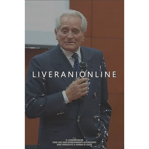 MILANO 20/5/2003 CORRIERE DELLA SERA SALA MONTANELLI VIA SOLFERINO, 26 PRESENTAZIONE DEL LIBRO DI GIAMPIERO BONIPERERTI: \'UNA VITA A TESTA ALTA\' NELLA FOTO GIAMPIERO BONIPERTI FOTO MARIO ROMANO/AG. ALDO LIVERANI