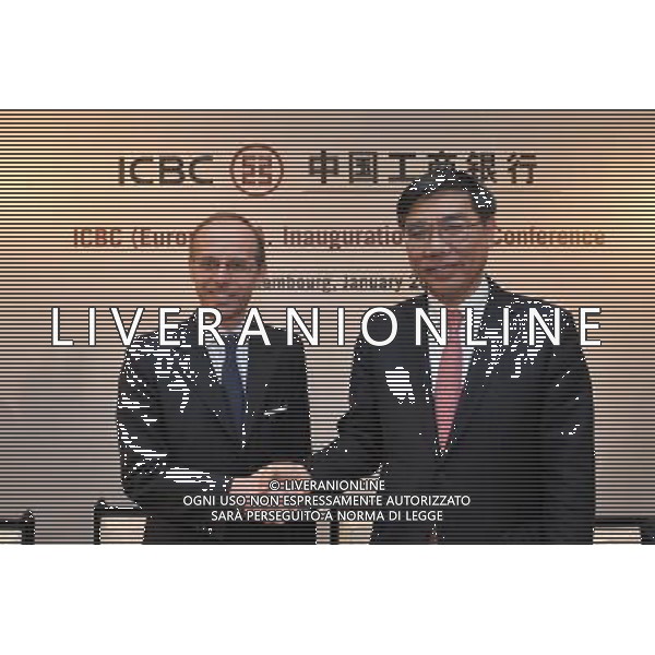 (110.117) - LUSSEMBURGO, 17 gen 2011 Il presidente della Industrial and Commercial Bank of China (ICBC) Jiang Jianqing durante una una conferenza stampa a Lussemburgo .Il colosso bancario cinese ICBC ha annunciato l\'espansione delle attivitö in Europa . ICBC ha rinominato la propria filiale lussemburghese di ICBC (Europa) SA e ha aperto cinque nuove filiali a Parigi, Bruxelles, Amsterdam, Milano e Madrid. (/ Wu Wei) AG. ALDO LIVERANI SAS ITALY ONLY