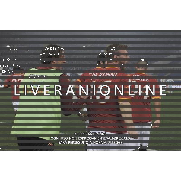 Roma - 19/01/2011 - Stadio Olimpico - TIM CUP 2010/2011 - Ottavi di finale - Roma vs Lazio - nella foto: L\'esultanza di Daniele De Rossi dopo il gol di Marco Borriello © Fabrizio Corradetti - ag. Aldo Liverani Sas