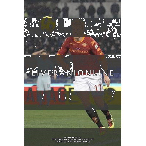 Roma - 19/01/2011 - Stadio Olimpico - TIM CUP 2010/2011 - Ottavi di finale - Roma vs Lazio - nella foto: John Arne Riise © Fabrizio Corradetti - ag. Aldo Liverani Sas