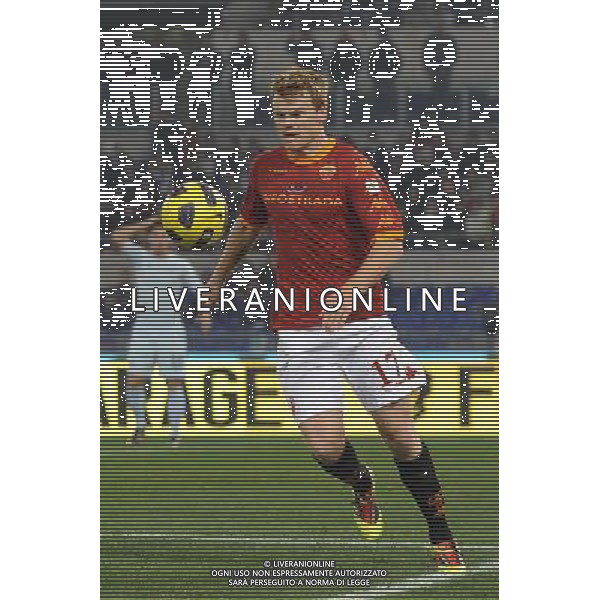 Roma - 19/01/2011 - Stadio Olimpico - TIM CUP 2010/2011 - Ottavi di finale - Roma vs Lazio - nella foto: John Arne Riise © Fabrizio Corradetti - ag. Aldo Liverani Sas