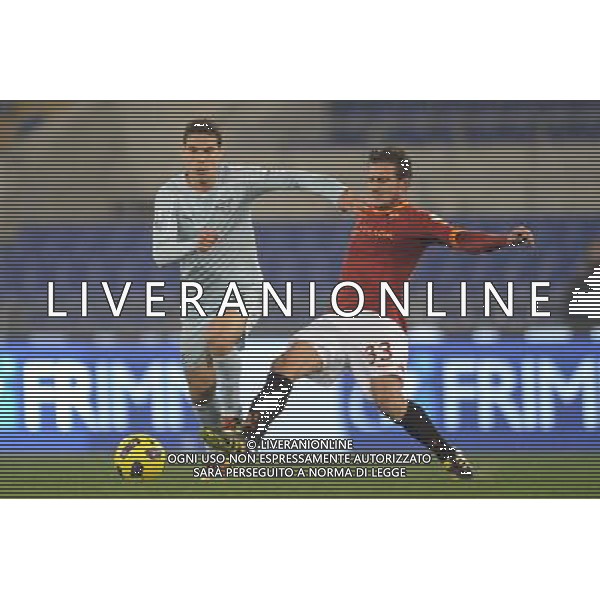 Roma - 19/01/2011 - Stadio Olimpico - TIM CUP 2010/2011 - Ottavi di finale - Roma vs Lazio - nella foto: Hernanes e Matteo Brighi © Fabrizio Corradetti - ag. Aldo Liverani Sas