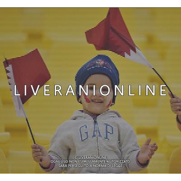 (110121) -- DOHA, Jan. 21, 2011 () -- A Qatari child cheers for the team before the 2011 Asian Cup quarter-final football match between Qatar and Japan in Doha, capital of Qatar, Jan. 21, 2011. (/Tao Xiyi) /PHOTOSHOT/AG ALDO LIVERANI SAS - ASIAN CUP 2011 ITALY ONLY