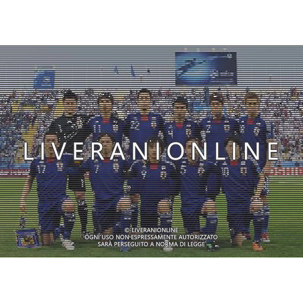 (110121) -- DOHA, Jan. 21, 2011 () -- Japan\'s start players take pictures before their 2011 Asian Cup quarter-final football match against Qatar in Doha, capital of Qatar, Jan. 21, 2011. Japan won 3-2 and advanced to the semifinal. (/Tao Xiyi) /PHOTOSHOT/AG ALDO LIVERANI SAS - ASIAN CUP 2011 ITALY ONLY