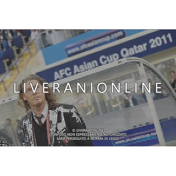(110121) -- DOHA, Jan. 21, 2011 () -- Qatari French coach Bruno Metsu waits for the start of the 2011 Asian Cup quarter-final football match against Japan in Doha, capital of Qatar, Jan. 21, 2011. Japan won 3-2 and advanced to the semifinal. (/Chen Shaojin) /PHOTOSHOT/AG ALDO LIVERANI SAS - ASIAN CUP 2011 ITALY ONLY